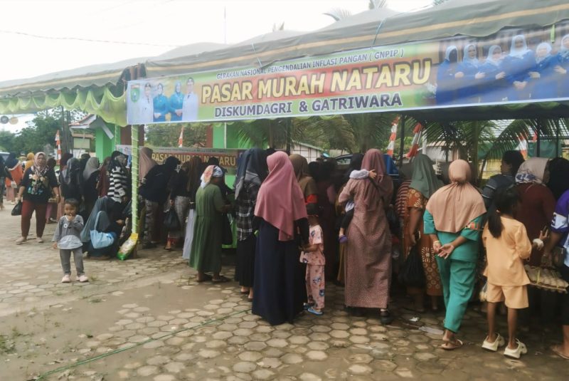 Pasar Murah Jelang Natal dan Tahun Baru (Nataru) Tahun 2025 di Desa Angsana Kecamatan Angsana. (Foto: Istimewa)
