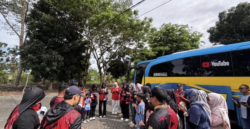 DPMPTSP Tanah Bumbu menggelar kegiatan outbound zona integritas untuk memperkuat komitmen pelayanan publik. (Foto: Istimewa)
