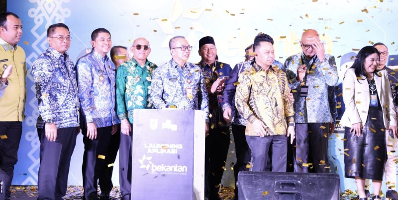 Bupati Tanah Bumbu, Andi Rudi Latif menghadiri Launching Aplikasi Berinvestasi di Kalimantan Selatan (BEKANTAN) dan High Level Meeting Forum Investasi Tahun 2025 yang dilaksanakan oleh Pemerintah Provinsi Kalimantan Selatan. (Foto: Istimewa)