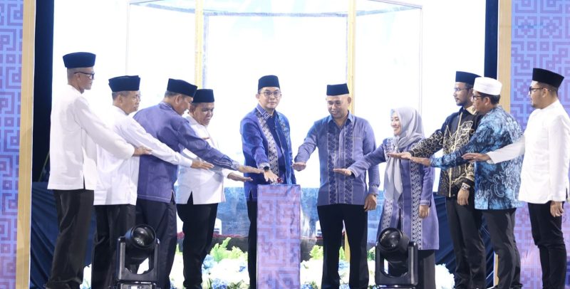 Bupati Andi Rudi Latif membuka secara resmi MTQN Ke-21 Tingkat Kabupaten Tanah Bumbu Tahun 2025. (Foto: Istimewa)