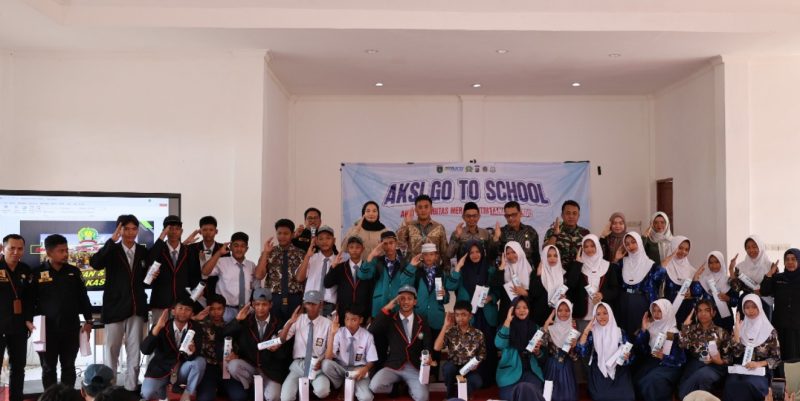 Kegiatan “Go To School” Aksi Sinergitas Merah Putih. Kali ini digelar di Aula SMPN 2 Kusan Hulu, Kecamatan Teluk Kepayang, dengan menghadirkan narasumber dari Kodim 1022/TNB, Polres Tanah Bumbu, Dinas P3AP2KB, serta Dinas Komunikasi dan Informatika Statistik dan Persandian. (Foto: Istimewa)