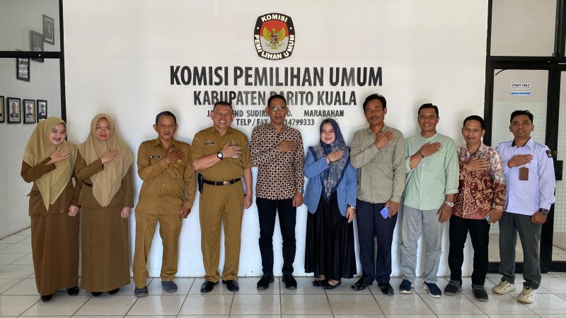 Dinas Pemberdayaan Masyarakat dan Desa (DPMD) melaksanakan kunjungan silaturahmi sekaligus koordinasi ke Komisi Pemilihan Umum (KPU) dan Badan Pengawas Pemilihan Umum (Bawaslu) Kabupaten Barito Kuala. (Foto: Istimewa)