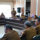 Sekretaris Daerah Kabupaten Barito Kuala, H. Zulkipli Yadi Noor, memimpin langsung Rapat Evaluasi Penyelenggaraan Pelayanan Publik Berbasis Hasil Survei Kepuasan Masyarakat (SKM). (Foto: Istimewa)