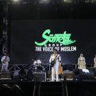 Penampilkan aksi panggung Raja Dangdut Rhoma Irama pada Pesona Budaya Mappanre Ri Tasi’e di Batulicin. (Foto: Istimewa)