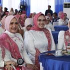 Ketua TP PKK Kabupaten Tanah Bumbu, Andi Irmayani Rudi Latif bersama jajaran pengurus mengikuti Pertemuan 4 Bulanan TP PKK Provinsi Kalimantan Selatan bersama TP PKK Kabupaten/Kota di Kabupaten Barito Kuala. (Foto: Istimewa)