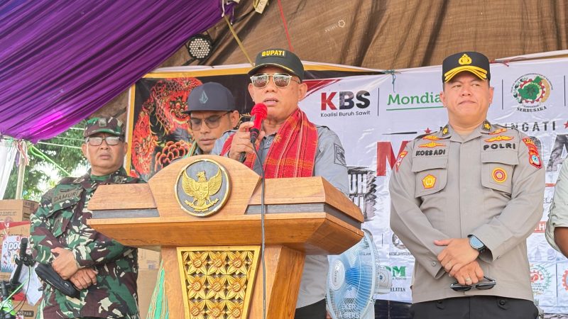 Bupati Kotabaru H. Muhammad Rusli, S. Sos menghadiri Peringatan Hari Buruh Internasional (May Day) Tahun 2026. (Foto: Istimewa)
