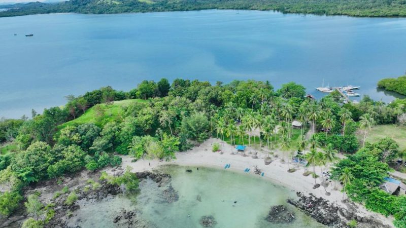 Ibjel wisata Pantai Risalo yang terletak di Sebelah Barat Kabupaten Kotabaru. (Foto: Istimewa)
