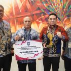 Kabupaten Kotabaru kembali menorehkan prestasi di tingkat nasional dengan meraih juara pertama kategori Creative Financing dalam ajang Apresiasi Pemerintah Daerah Berprestasi tahun 2026. (Foto: Istimewa)