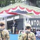 Bupati Tanah Bumbu Andi Rudi Latif jadi Inspektur Upacara pada Peringatan Hari Kebangkitan Nasional (Harkitnas) sekaligus Peringatan Proklamasi Gubernur Tentara ALRI Divisi IV Pertahanan Kalimantan Ke-77. (Foto: Istimewa)