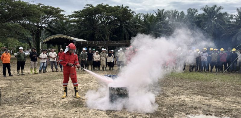 Pelatihan perusahaan untuk meningkatkan kesiapsiagaan menghadapi kebakaran lahan, kebun, dan bangunan yang diselenggarakan BPBD Kabupaten Tanah Bumbu. (Foto: Istimewa)