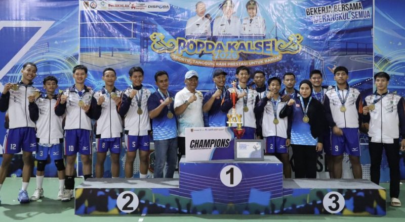 Tim Bola Voli Putra asal Kabuapten Tanah Bumbu meraih medali emas pada ajang POPDA Kalsel 2026. (Foto: Istimewa)