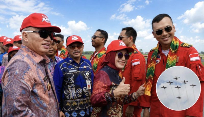 Ketua DPRD Suwanti dan pejabat teras di lingkup Pemerintah Kabupaten (Pemkab) Kotabaru beberapa hari lalu turut menghadiri kegiatan Open Base Jupiter Aerobatic Team (JAT) TNI Angkatan Udara. (Foto: Istimewa)