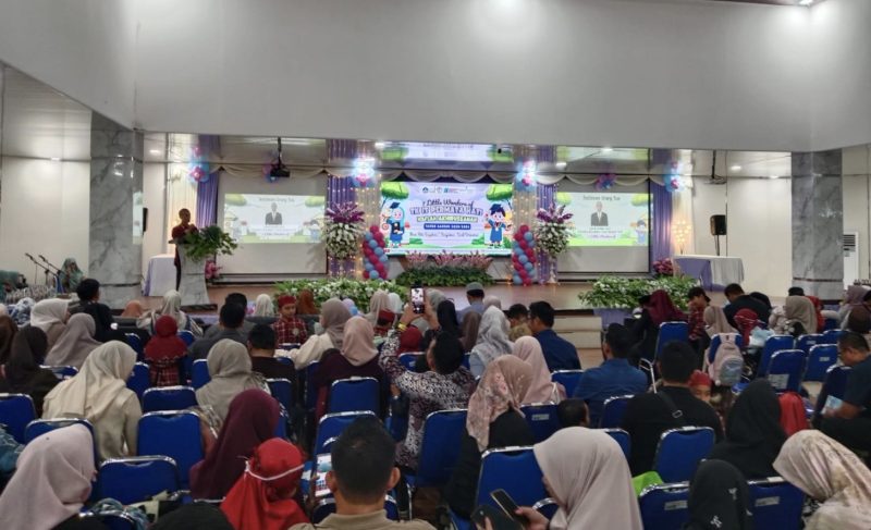 Rangkaian Haflah Akhirussanah TK IT Permata Hati berlangsung khidmat dan penuh haru di Gedung Mayang Maurai. (Foto : Istimewa)