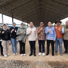 Wakil Menteri Koordinator (Wamenko) Bidang Pangan RI, Hanif Faisol Nurofiq meninjau Kawasan Swasembada Pangan, Energi, dan Air Nasional (KSPEAN), di Kecamatan Satui. (Foto: Istimewa)