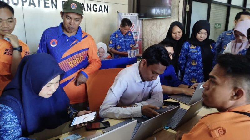 Dinas Kependudukan dan Pencatatan Sipil (Disdukcapil) Kabupaten Balangan menjalin kerja sama dengan Badan Penanggulangan Bencana Daerah (BPBD)  terkait data kependudukan. (Foto: Istimewa)