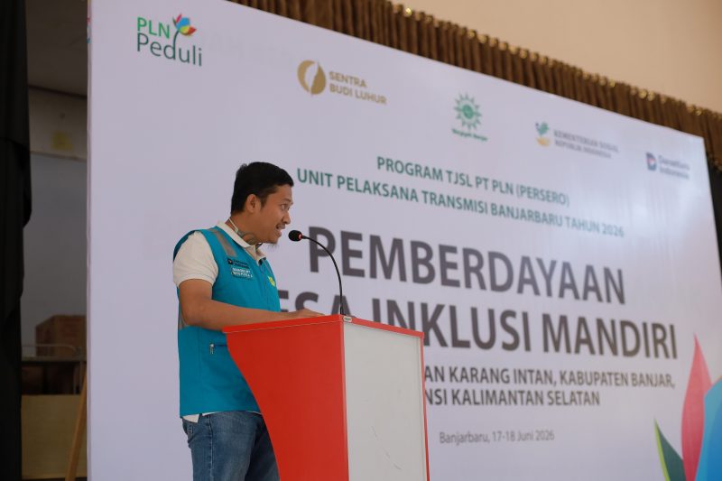 Manager PLN UPT Banjarbaru, Bayu Putra Andrianto, menyampaikan sambutan pada pembukaan pelatihan Maturity Level Desa Inklusi di Sentra Budi Luhur Banjarbaru, Rabu (17/6), yang diikuti sekitar 50 peserta dari delapan desa di Kabupaten Banjar