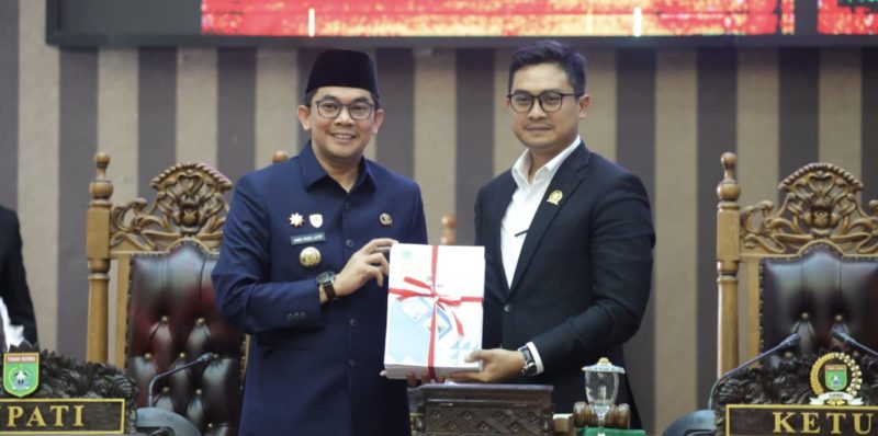 Bupati Andi Rudi Latif menyampaikan Kebijakan Umum Anggaran (KUA) dan Prioritas Plafon Anggaran Sementara (PPAS) Tahun Anggaran 2027. (Foto: Istimewa)