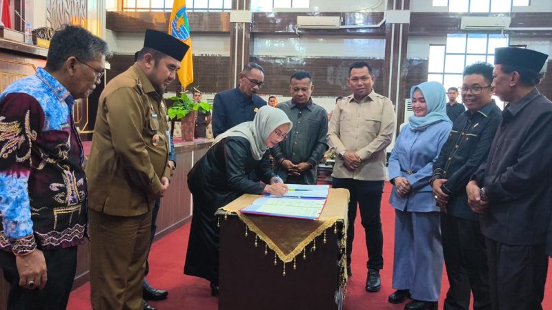 rapat Paripurna Masa Persidangan III Rapat ke-15 Tahun Sidang 2025/2026 dipimpin langsung oleh Ketua DPRD Kotabaru Hj. Suwanti. (Foto: Istimewa)