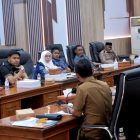 DPRD Balangan menggelar rapat kerja bersama jajaran Pemerintah Kabupaten Balangan di Ruang Rapat Paripurna DPRD Balangan. (Foto: Istimewa)