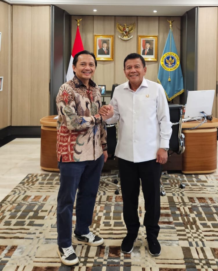 Wakil Gubernur Kalimantan Selatan, Hasnuryadi Sulaiman bersama Kepala Badan Intelijen Negara (BIN) Republik Indonesia, Jenderal TNI (Purn.) Muhammad Herindra. (Foto: Istimewa)
