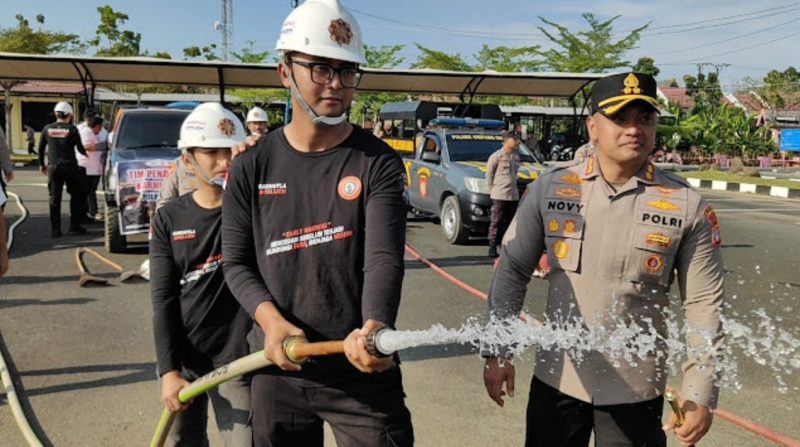 Polres Tanah Bumbu melaksanakan kegiatan Apel Siaga Penanggulangan Bencana Karhutla di halaman Mapolres Tanah Bumbu. (Foto: Istimewa)