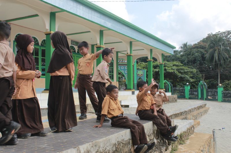 Bupati Tanah Bumbu Andi Rudi Latif terus meningkatkan kenyamanan sarana ibadah dan pendidikan keagamaan. (Foto: Istimewa)
