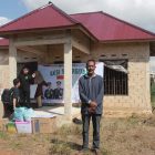Kali ini, Misran (61), warga RT 06 Desa Kersik Putih, memperoleh rumah layak huni yang dibangun dari nol setelah sebelumnya hidup berpindah-pindah. (Foto: Istimewa)