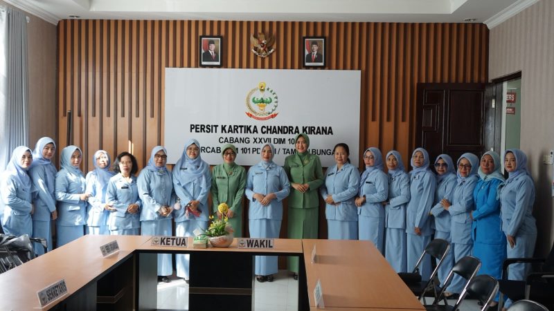 Kunjungan Ke Makodim 1004, GOW Kotabaru Gelar pertemuan rutin di Markas Komando Distrik Militer (Makodim) 1004/Kotabaru. (Foto: Istimewa)