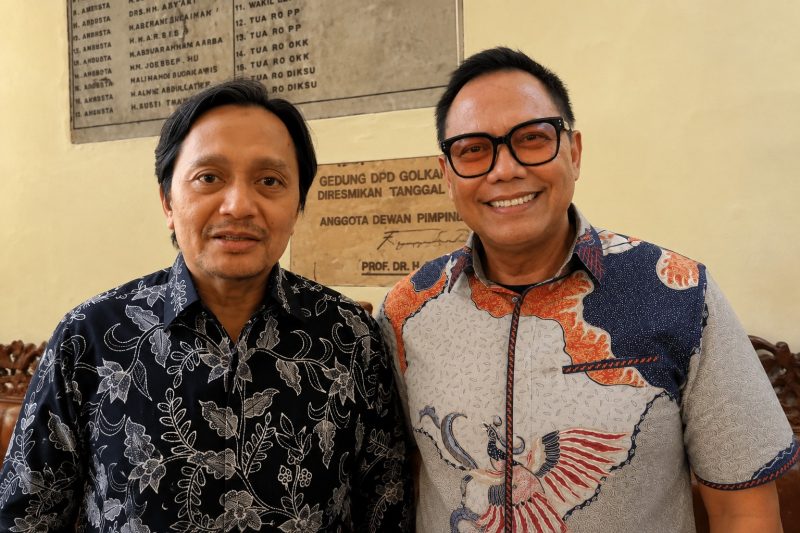 Ketua DPD Partai Golkar Kalsel, Hasnuryadi Sulaiman dan Sekretaris DPD Partai Golkar Kalsel, H.M Bambang Heri Purnama. (Foto : Dok/wasaka.id)