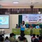Salah satu srikandi UPT Pontianak, Thalia Angelica Damayanti menyampaikan materi mengenai bahaya bermain layang-layang di sekitar jaringan listrik kepada para siswa SMP Negeri 20 Pontianak melalui Kampanye Aksi Anak Hebat sebagai upaya membangun budaya keselamatan ketenagalistrikan sejak usia dini.