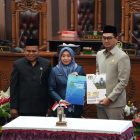 Penandatanganan Nota Kesepakatan Perubahan Kebijakan Umum APBD (KUA) dan Perubahan Prioritas dan Plafon Anggaran Sementara (PPAS) Tahun Anggaran 2026 dalam Rapat Paripurna DPRD. (Foto: Istimewa)