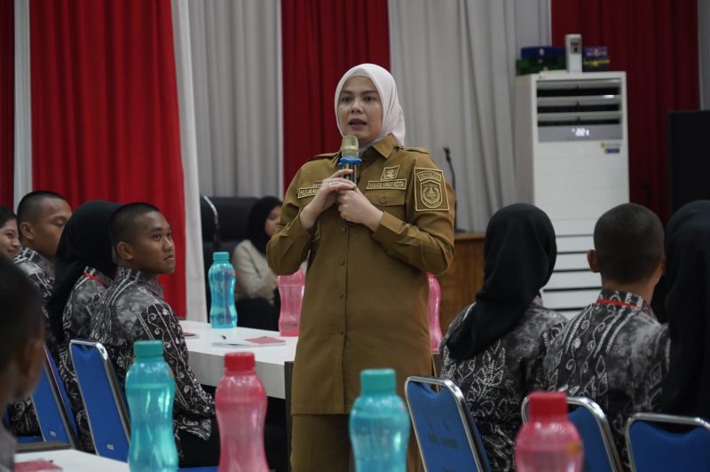 Wakil Wali Kota Banjarmasin, Ananda, memberi pembekalan terhadap Calon Pasukan Pengibar Bendera Pusaka (Paskibraka). (Foto: Istimewa)