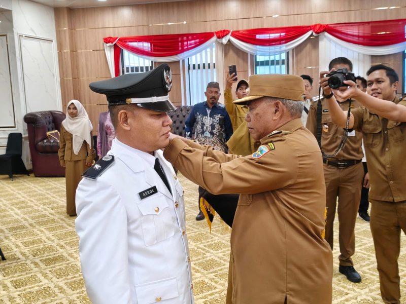 Asrul dilantik sebagai Kepala Desa Antar Waktu Desa Kalian, Kecamatan Pamukan Utara. (Foto: Istimewa)