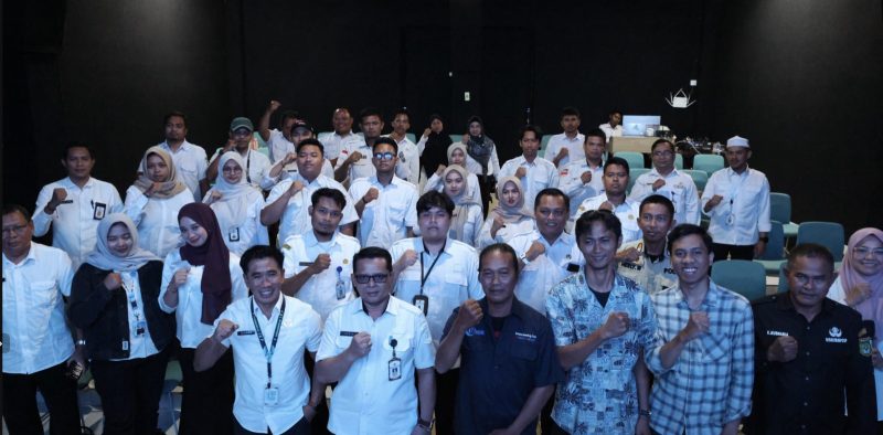Diskominfosp) Kabupaten Tanah Bumbu menggelar Pelatihan Fotografi dan Konten Media Sosial dengan tema “Abadikan Moment, Sampaikan Informasi, Bangun Kepercayaan Masyarakat Melalui BerAKSI”. (Foto: Istimewa)