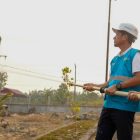 General Manager PLN UIP3B Kalimantan, Riko Ramadhano Budiawan, bersama personel PLN melakukan penanganan Karhutla di sekitar aset transmisi di Kalimantan Tengah, 14–15 September 2026.