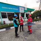Tim melakukan briefing dan pengecekan kesiapan sebelum melaksanakan pemeliharaan kWh meter transaksi serta perbaikan sistem AMR di Trafo 2 dan Trafo 3 GI Barikin. (Foto: Istimewa)