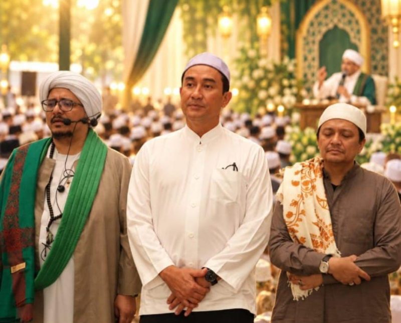 Suyudi Ario Seto bersama Hasnuryadi Sulaiman pada sebuah momen kegiatan keagmaan beberapa waktu lalu. (Foto: Istimewa)